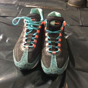 Nike Airmax used 10.5